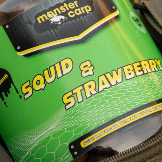 Squid and Strawberry 16mm